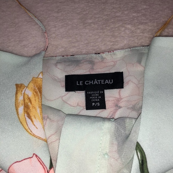 Sleeveless Blouse - Picture 4 of 5